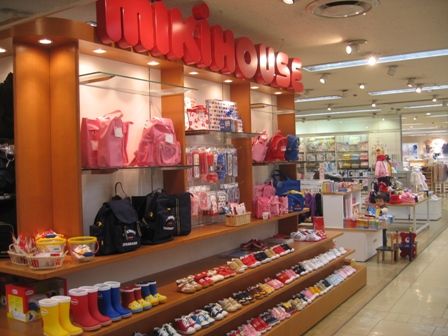 奢侈品巨頭競逐高端嬰童市場 為下一代奢華“鋪路”